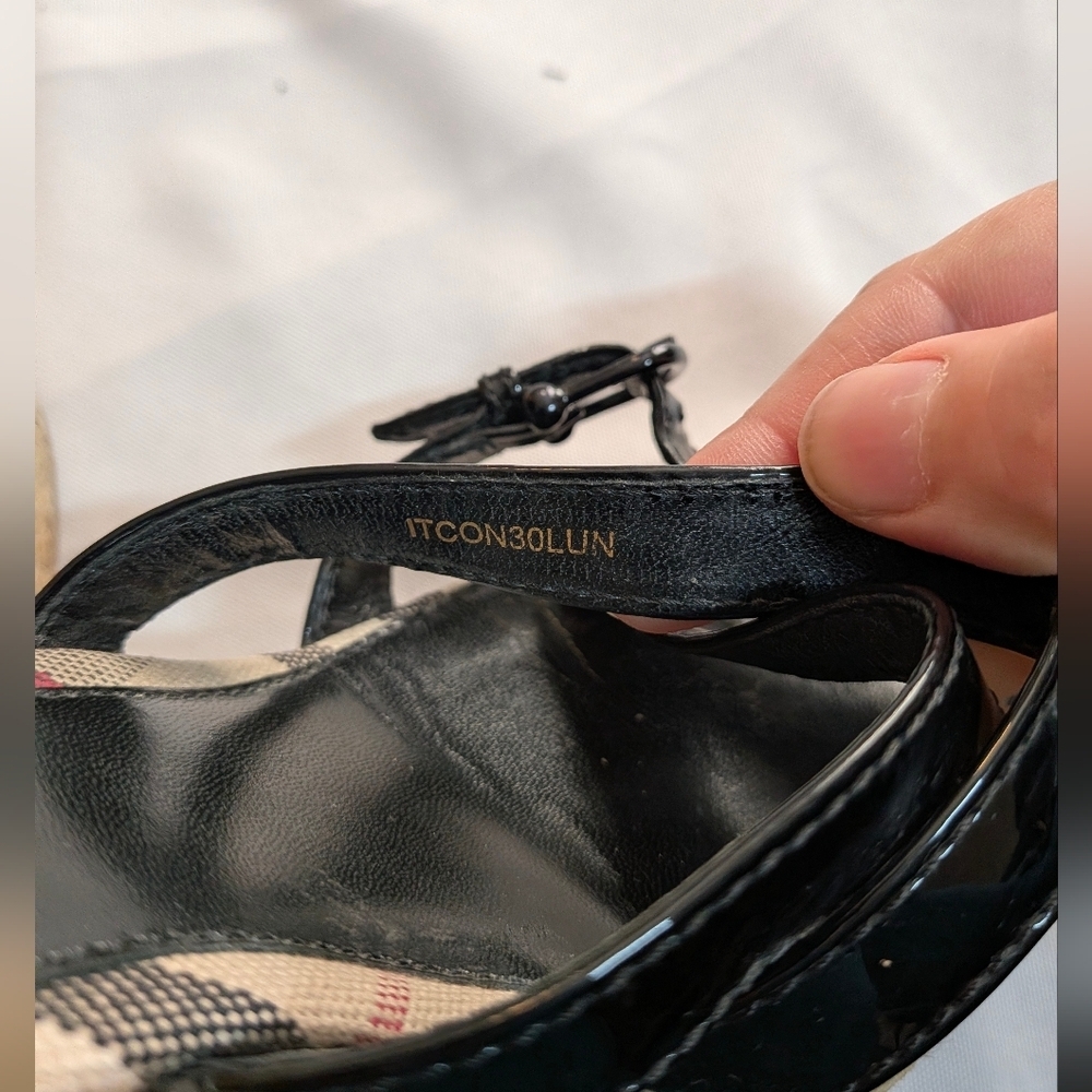 Y2K Burberry Nova Check & Patent Leather Wedges Size 39 - Picture 7 of 9